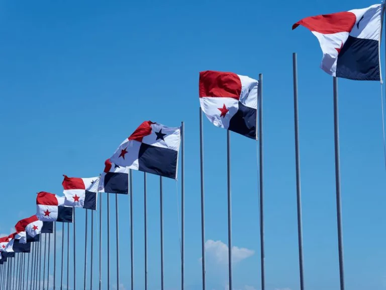 Presidente de Panamá veta parcialmente proyecto de ley que regula uso de criptomonedas
