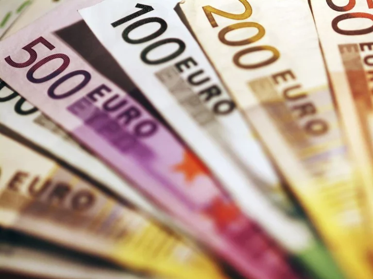 Die EZB würde den digitalen Euro auf maximal 1,5 Billionen begrenzen, sagt Fabio Panetta