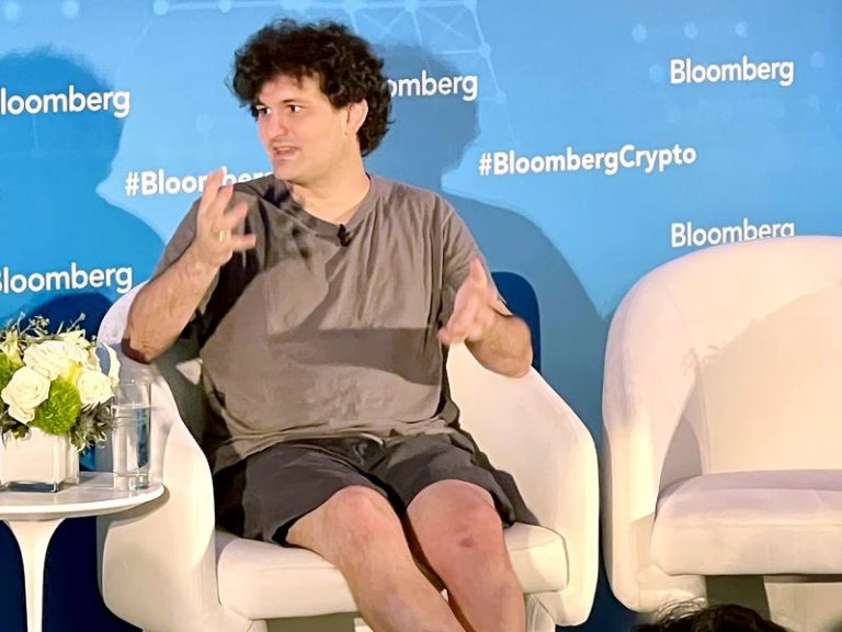 Bankman-Fried von FTX sagt, dass es sich lohnt, Geld zu verlieren, um die Kryptoindustrie zu stützen