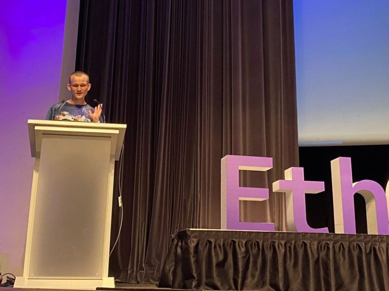 Vitalik Buterin diskutiert die bevorstehende „Merge“ und „Surge“ von Ethereum auf der EthCC in Paris