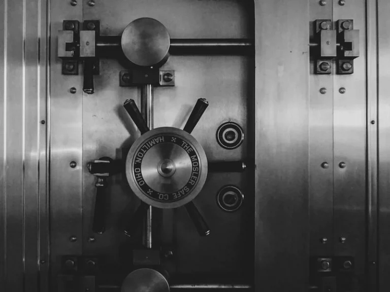Bitcoin und Ether fallen;  Wütend, dass Hodlnaut Ihre Gelder eingefroren hat?  Schade, steht in den AGB