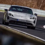 Porsche Taycan EV stellt neuen Nürburgring-Rekord auf