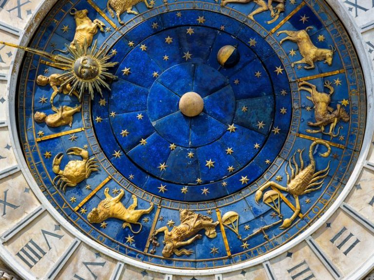 Susan Miller war eine der ersten Astrologen, die das Internet umarmte;  Jetzt neigt sie zu NFTs